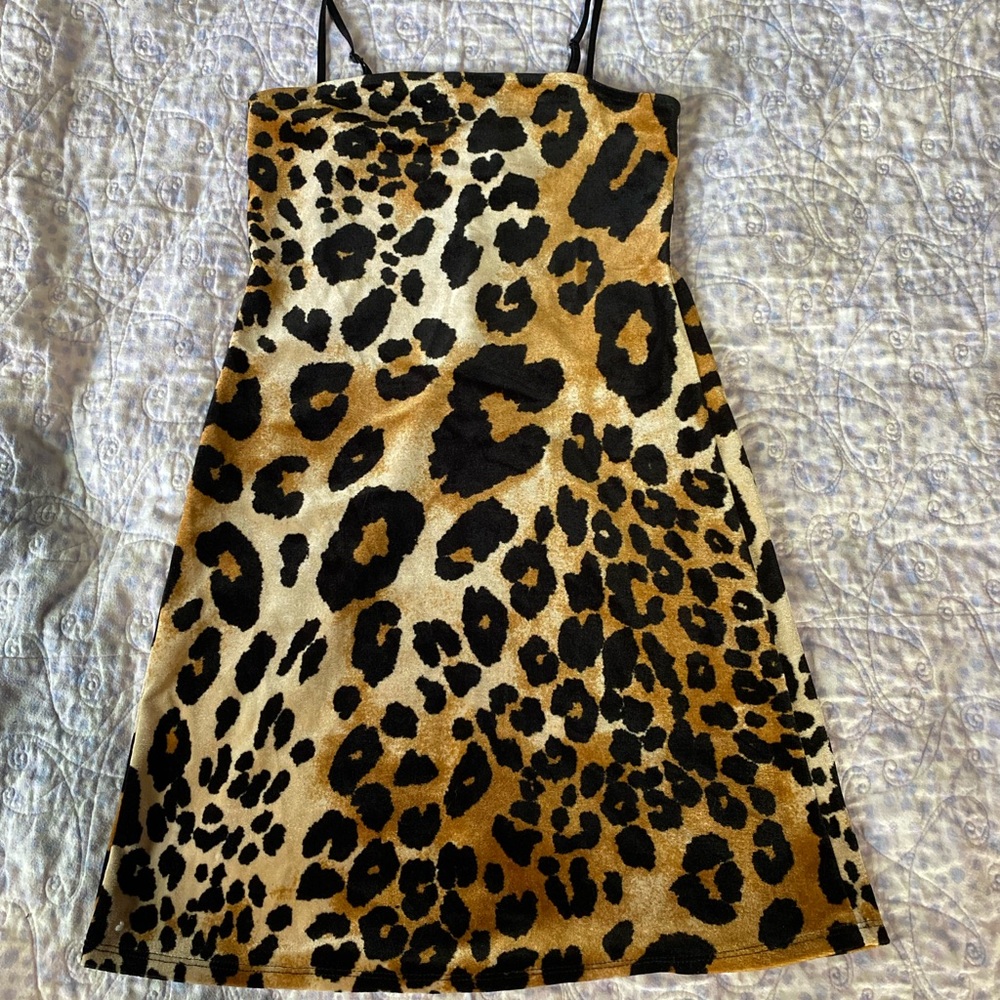 Forever 21 Leopard Print Mini/Midi Dress